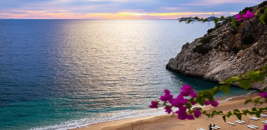 ساحل زیبای آنتالیا