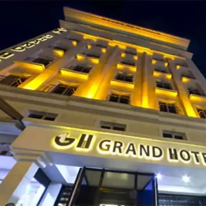 هتل گرند وان (Hotel Grand Van) 6 نمای بیرونی هتل گرند وان-ستاره-شرق-آذرگشت