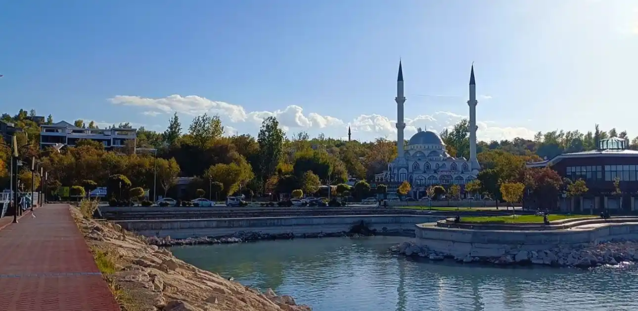 تور وان از خوی ویژه ستاره شرق آذرگشت