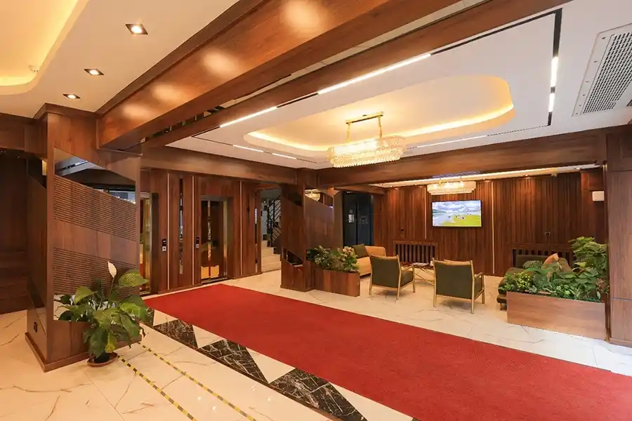 لابی هتل میر امیر وان ترکیه ستاره شرق آذرگشت