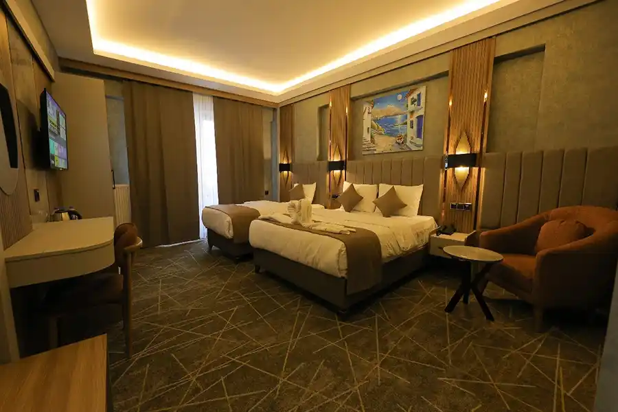 رزرو هتل 3 تخته هتل میر امیر وان ستاره شرق آذرگشت